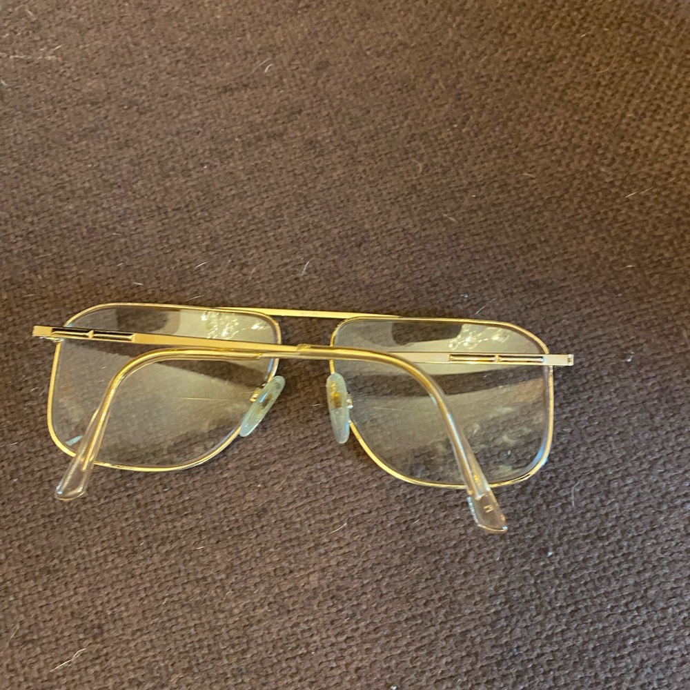 Tura GLD aviator frames made in Italy gold tone. 60-15-145